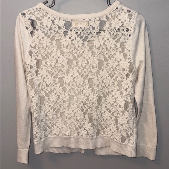 💥2/$33💥 Hollister Cream Button Up Cardigan with Lace Back - Picture 6 of 10